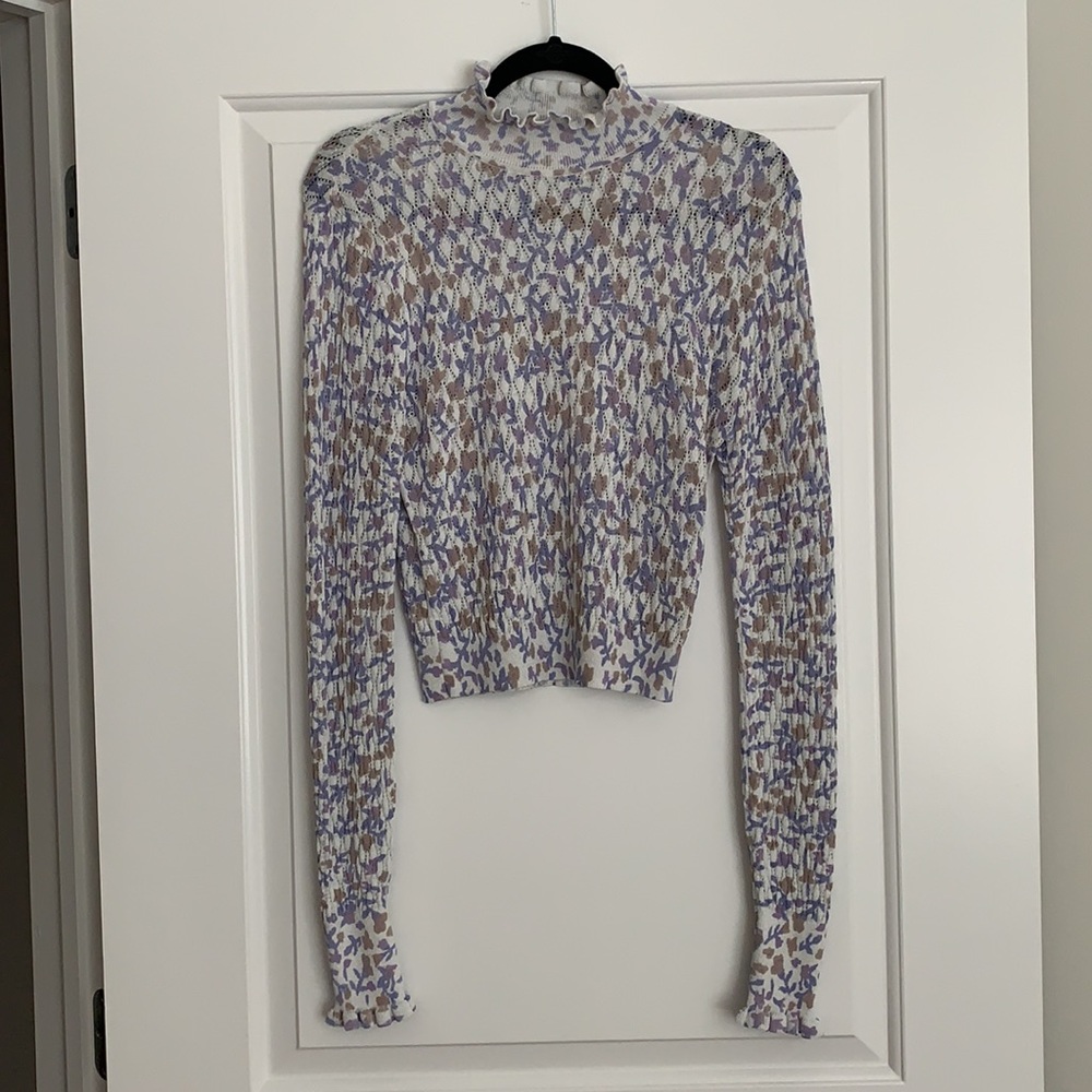 Knit Light Turtle Neck - Picture 2 of 4